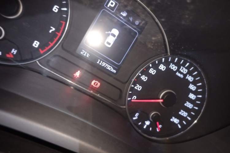Used Kia K3 2016 1.6L Automatic GLS Odometer Close Up