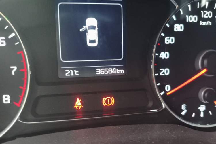 Used Kia K3 2016 1.6L Automatic GLS Odometer Close Up