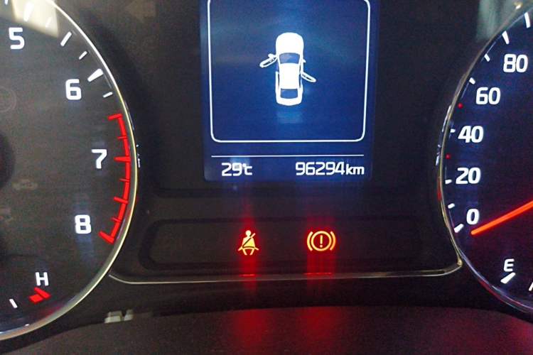 Used Kia K3 2016 1.6L Manual GL Odometer Close Up