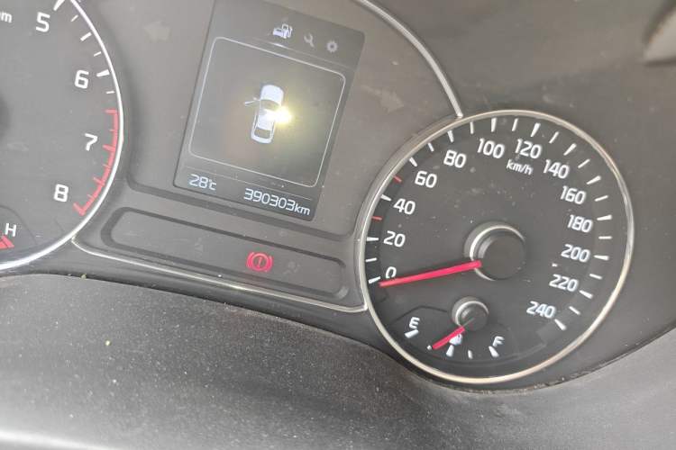 Used Kia K3 2016 1.6L Manual GL Odometer Close Up