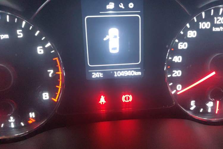 Used Kia K3 2016 1.6L Manual GL Odometer Close Up
