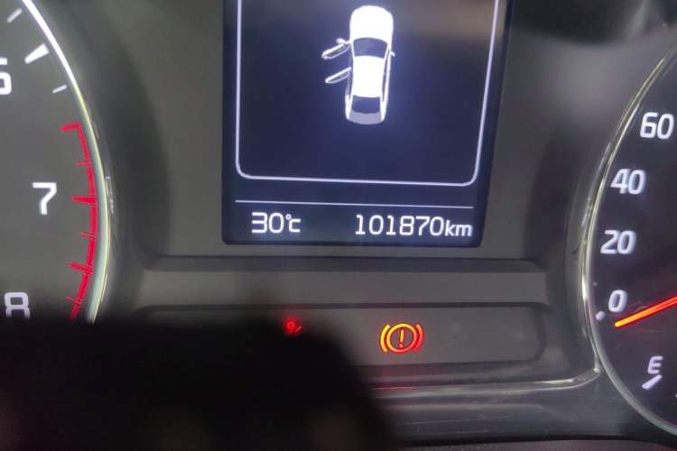 Used Kia K3 2016 1.6L Manual GL Odometer Close Up