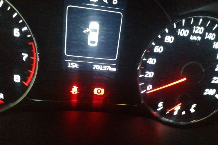 Used Kia K3 2016 1.6L Manual GL Odometer Close Up