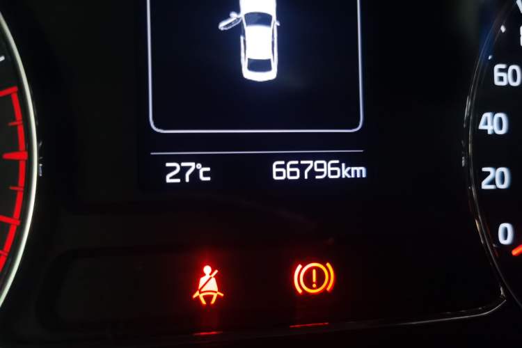 Used Kia K3 2016 1.6L Automatic GL Odometer Close Up