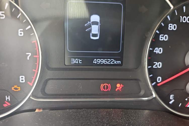 Used Kia K3 2016 1.6L Manual GL Odometer Close Up