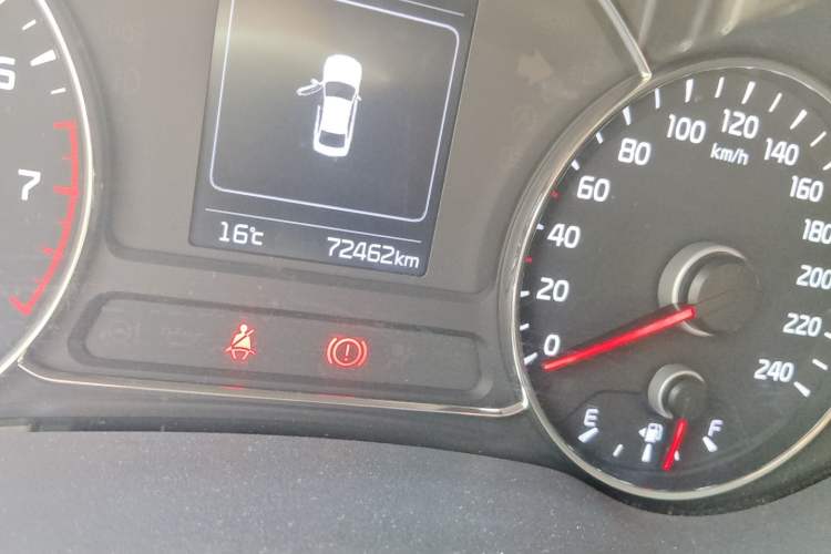 Used Kia K3  Odometer Close Up