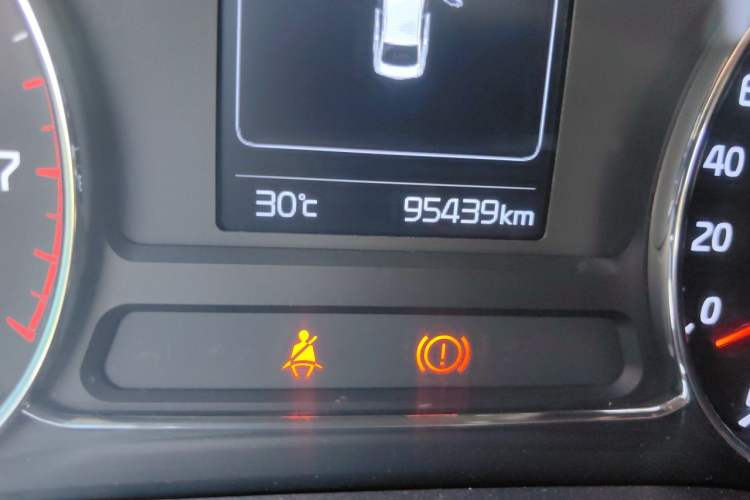 Used Kia K3 2016 1.6L Automatic GLS Odometer Close Up