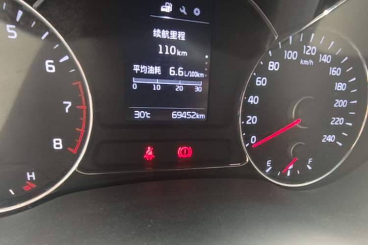 Used Kia K3 2016 1.6L Manual GLS Odometer Close Up