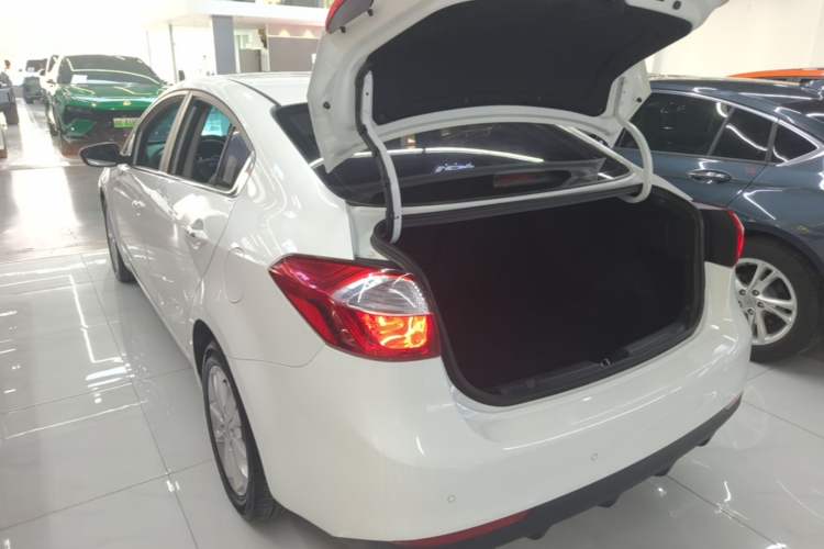 Used Kia K3 2016 1.6L Automatic GLS Rear Left 45 Deg