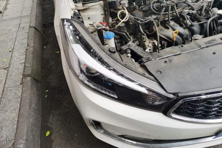 Used Kia K3 2016 1.6L Manual GL Right Front Headlight