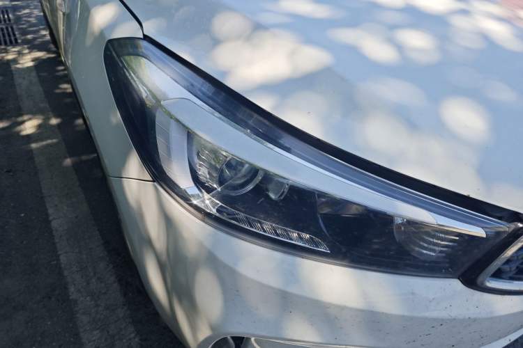 Used Kia K3 2016 1.6L Automatic GL Right Front Headlight