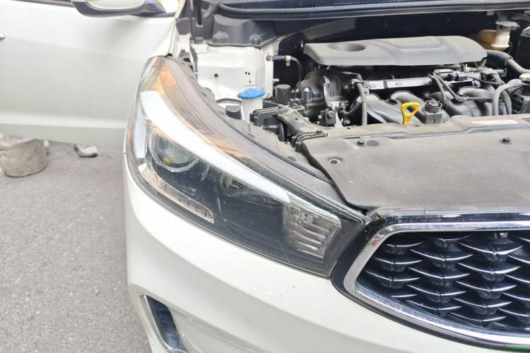 Used Kia K3 2016 1.6L Manual GL Right Front Headlight