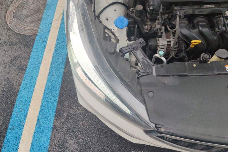 Used Kia K3 2016 1.6L Automatic GLS Right Front Headlight