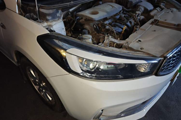 Used Kia K3 2016 1.6L Manual GL Right Front Headlight