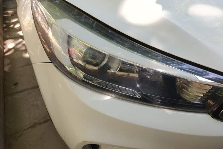 Used Kia K3 2016 1.6L Manual GL Right Front Headlight