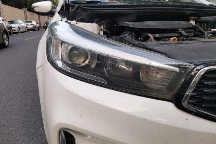 Used Kia K3 2016 1.6L Automatic GLS Right Front Headlight