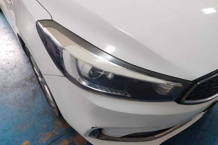 Used Kia K3 2016 1.6L Automatic GL Right Front Headlight