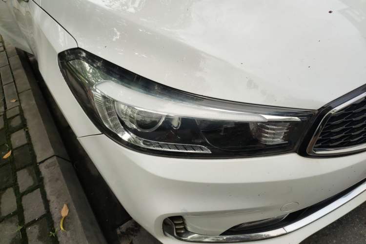Used Kia K3 2016 1.6L Automatic GLS Right Front Headlight