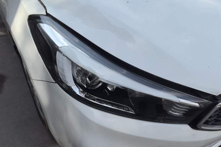 Used Kia K3 2016 1.6L Automatic GLS Right Front Headlight