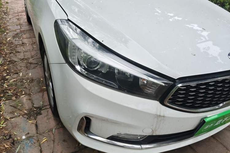 Used Kia K3 2016 1.6L Automatic GLS Right Front Headlight