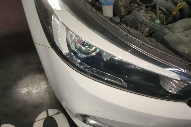 Used Kia K3 2016 1.6L Manual GL Right Front Headlight