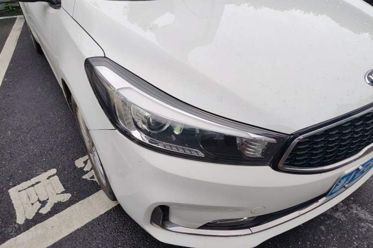 Used Kia K3 2016 1.6L Automatic GLS Right Front Headlight