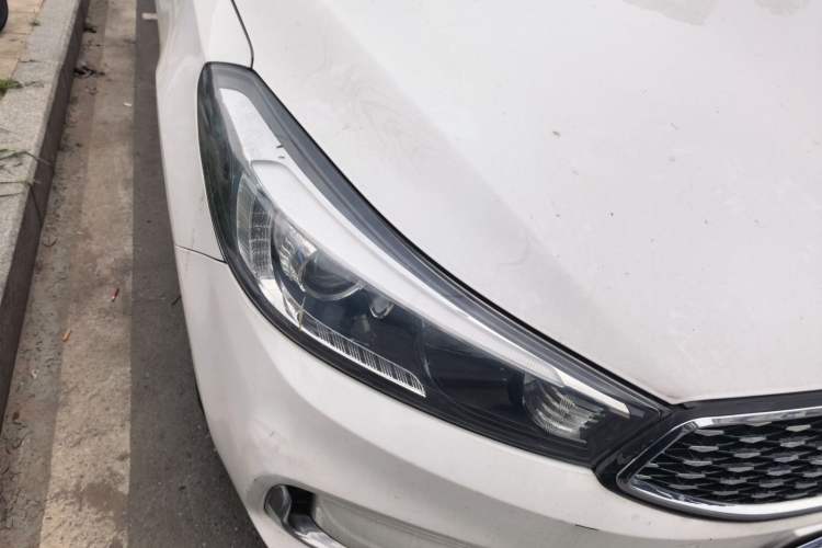 Used Kia K3 2016 1.6L Automatic DLX Right Front Headlight