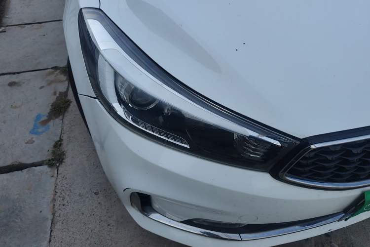Used Kia K3 2016 1.6L Manual GL Right Front Headlight