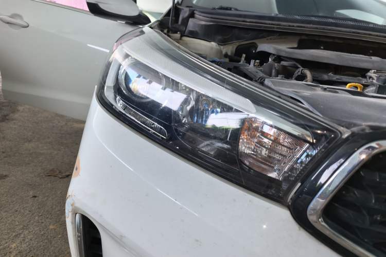 Used Kia K3 2016 1.6L Manual GL Right Front Headlight