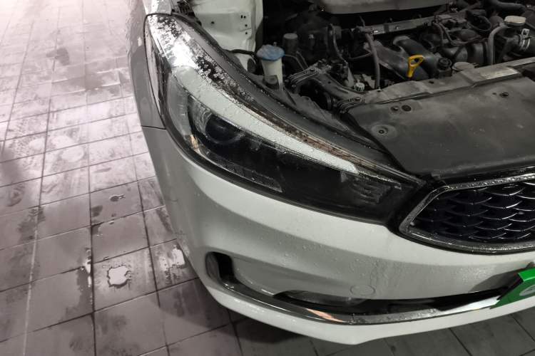 Used Kia K3 2016 1.6L Automatic with Sunroof Right Front Headlight