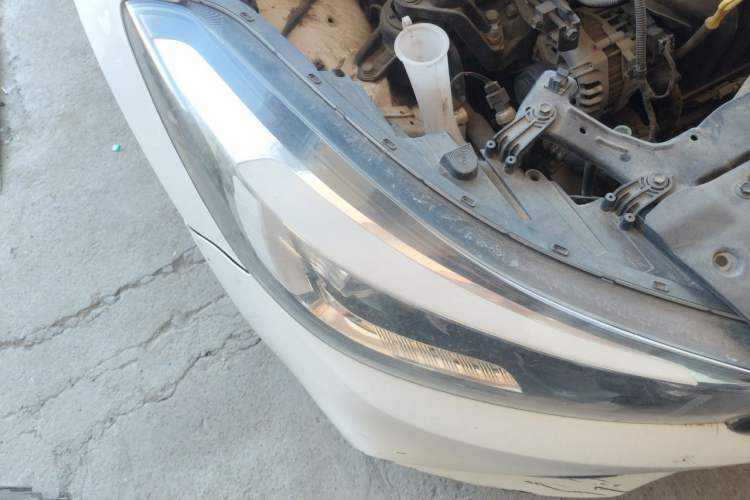 Used Kia K3 2016 1.6L Manual GL Right Front Headlight