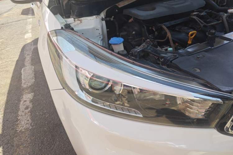 Used Kia K3 2016 1.6L Manual GL Right Front Headlight
