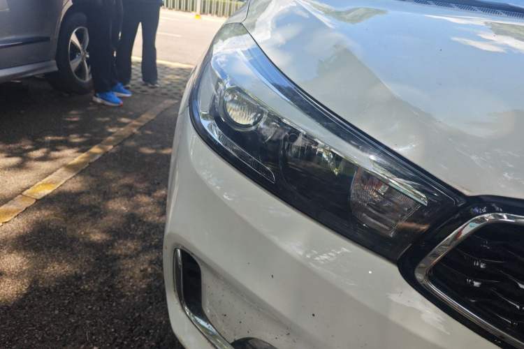 Used Kia K3 2016 1.6L Manual GL Right Front Headlight