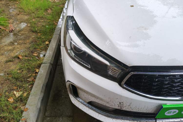 Used Kia K3 2016 1.6L Manual GL Right Front Headlight