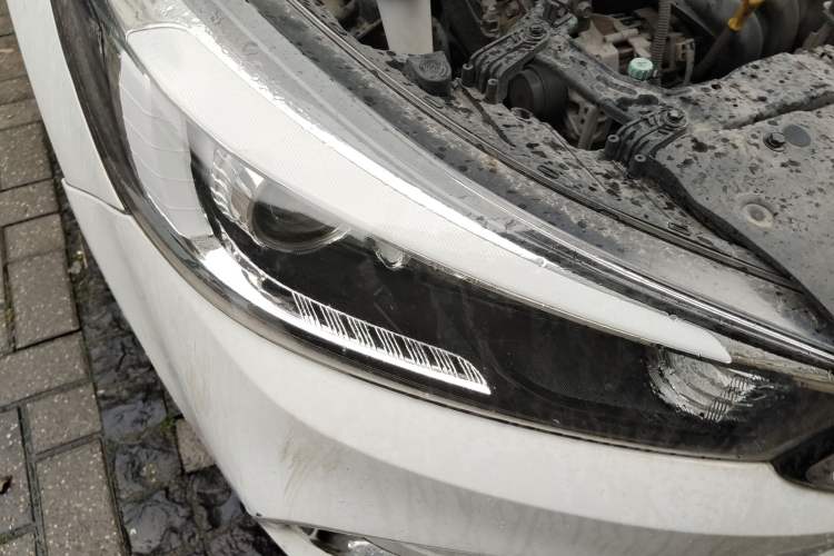 Used Kia K3 2016 1.6L Automatic GL Right Front Headlight