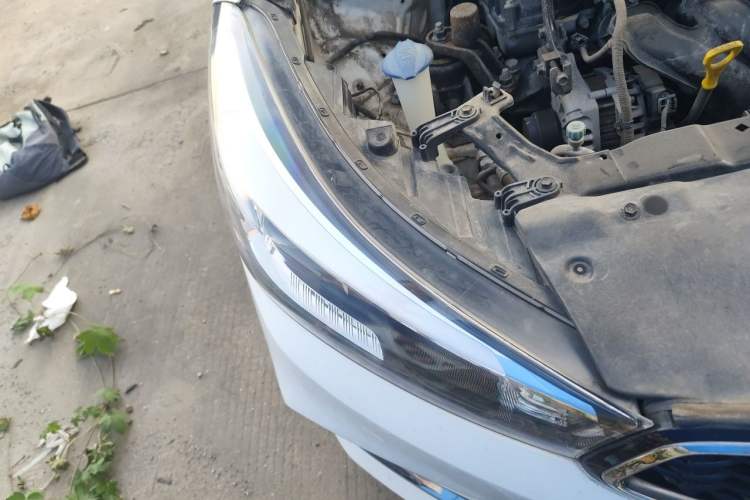 Used Kia K3 2016 1.6L Manual GL Right Front Headlight