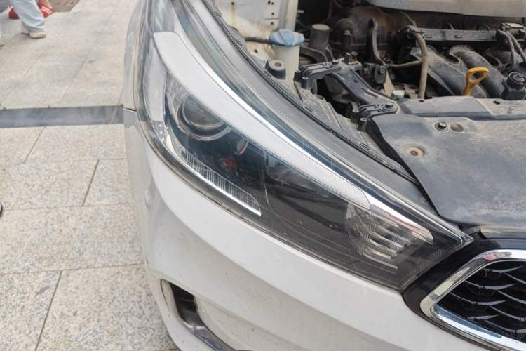 Used Kia K3 2016 1.6L Automatic GL Right Front Headlight