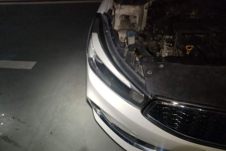 Used Kia K3 2016 1.6L Automatic GL Right Front Headlight