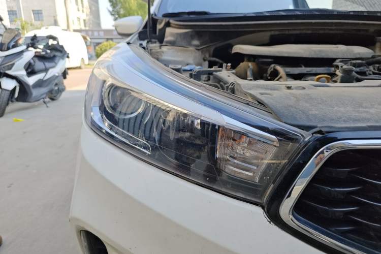 Used Kia K3 2016 1.6L Automatic GL Right Front Headlight