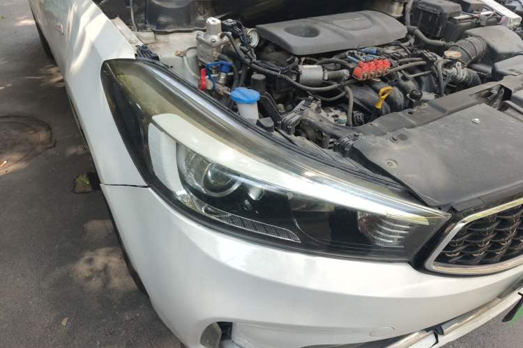 Used Kia K3 2016 1.6L Automatic GL Right Front Headlight