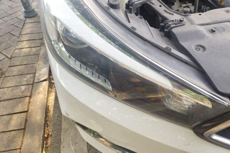 Used Kia K3 2016 1.6L Manual GL Right Front Headlight
