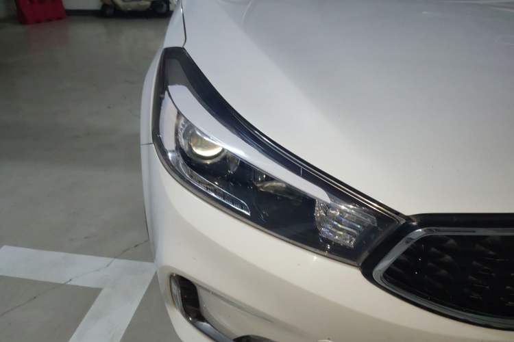 Used Kia K3 2016 1.6L Automatic GL Right Front Headlight