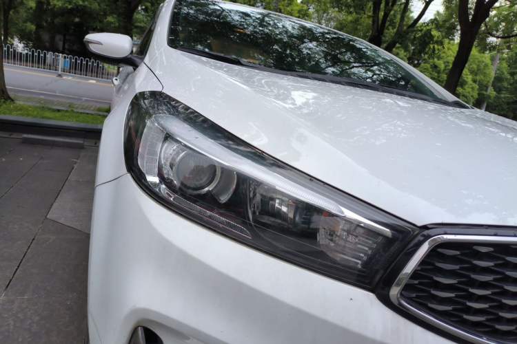 Used Kia K3 2016 1.6L Automatic GLS Right Front Headlight