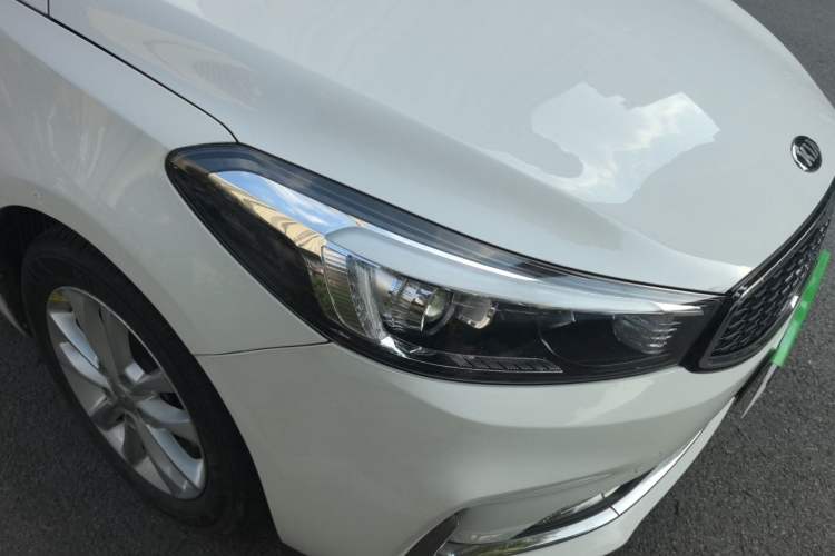 Used Kia K3 2016 1.6L Automatic GLS Right Front Headlight