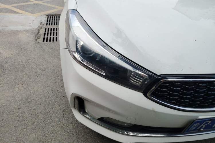 Used Kia K3 2016 1.6L Automatic GL Right Front Headlight
