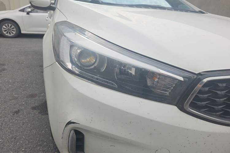 Used Kia K3 2016 1.6L Automatic GL Right Front Headlight