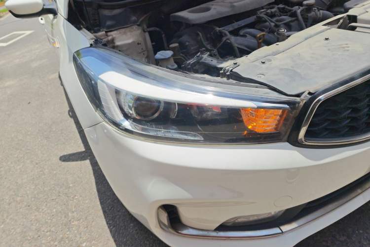Used Kia K3 2016 1.6L Automatic GLS Right Front Headlight