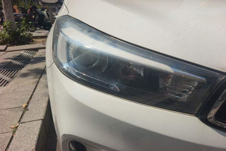 Used Kia K3 2016 1.6L Manual GL Right Front Headlight