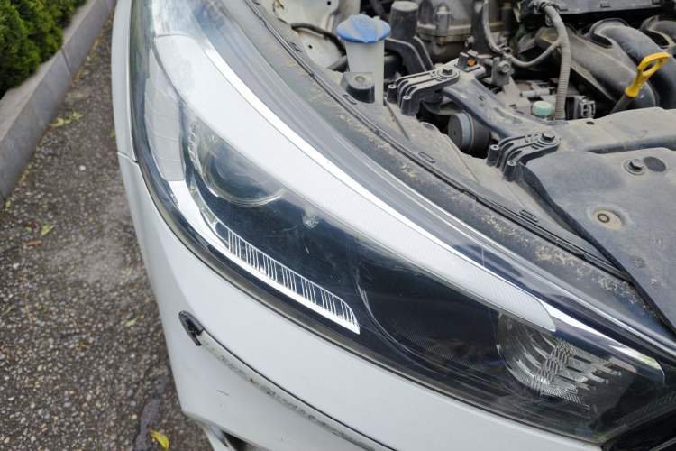 Used Kia K3 2016 1.6L Manual GL Right Front Headlight