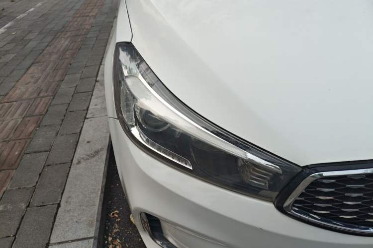 Used Kia K3 2016 1.6L Automatic GLS Right Front Headlight